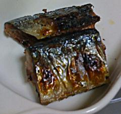 今日の夕飯は秋刀魚です